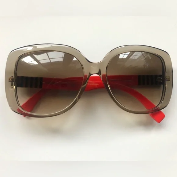 FENDI SUNGLASSES - Picture 2 of 8
